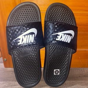 Women Ñike Slides